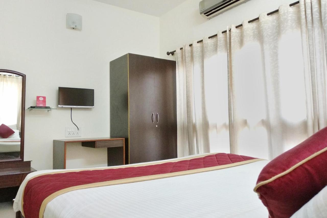 Super Oyo Capital O Premium Hotel Victoria Heights Near Sri Someshwara Swami Temple Bangalore Exteriör bild